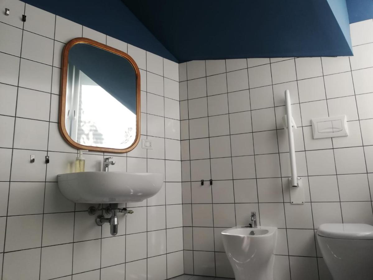La Cordata Accommodation - Woodhouse Bike Hotel Cinisello Balsamo Εξωτερικό φωτογραφία
