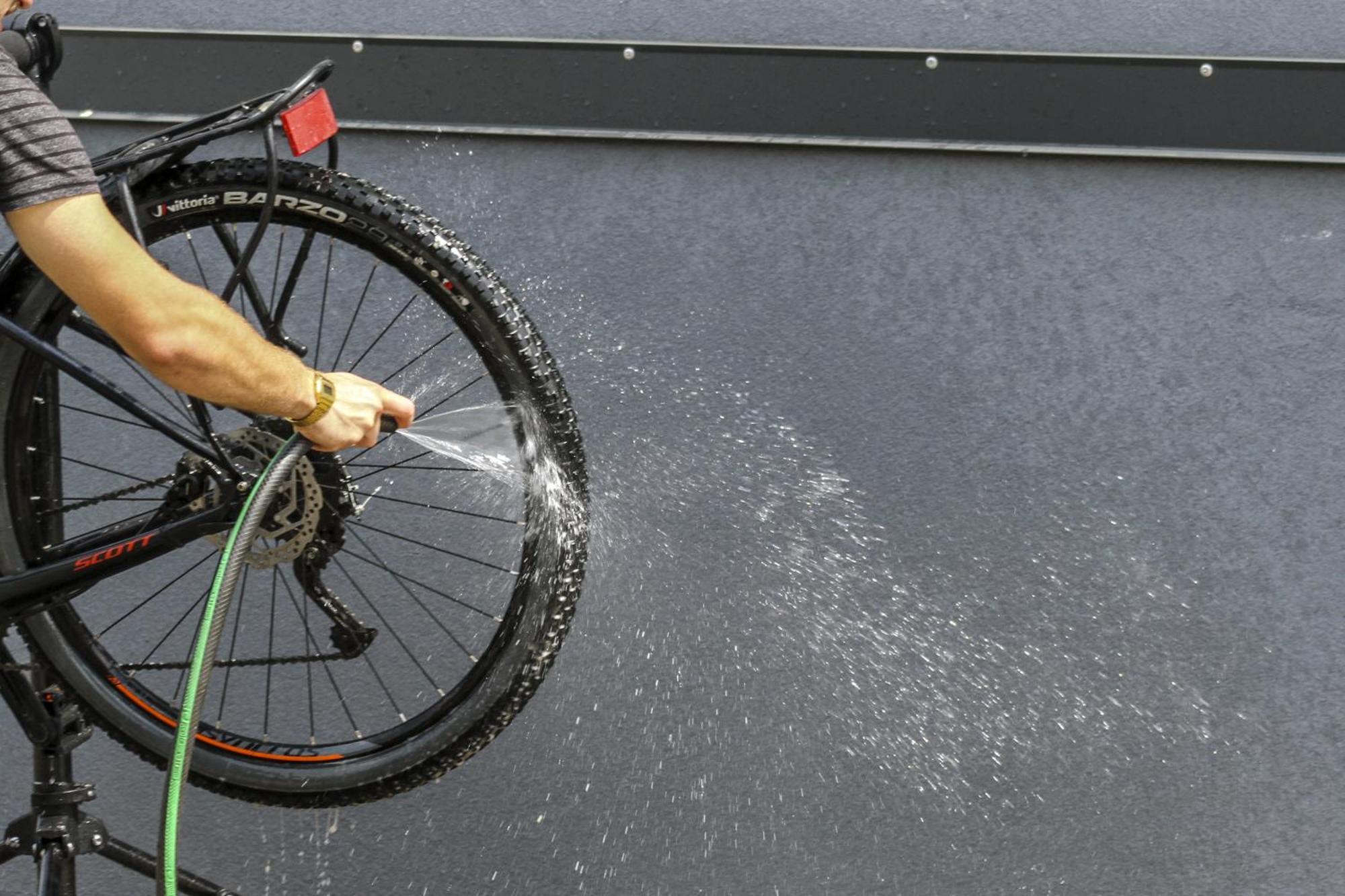 La Cordata Accommodation - Woodhouse Bike Hotel Cinisello Balsamo Εξωτερικό φωτογραφία