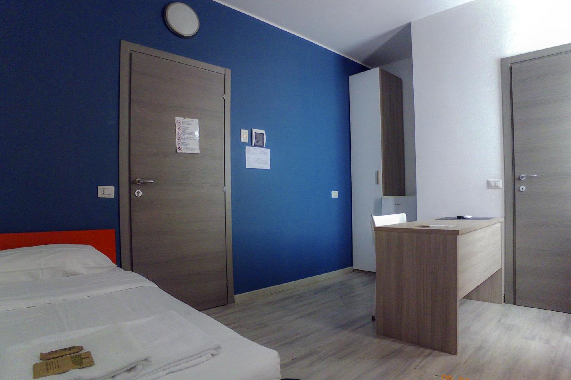 La Cordata Accommodation - Woodhouse Bike Hotel Cinisello Balsamo Εξωτερικό φωτογραφία